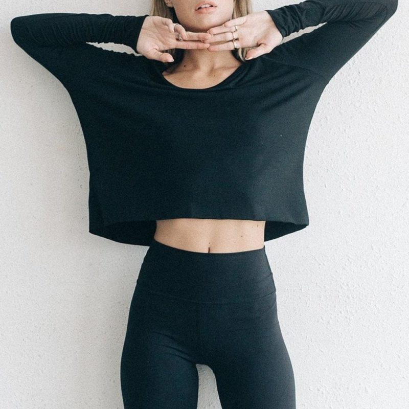 joah-brown-editorial-laid-back-long-sleeve-black-519_1000x